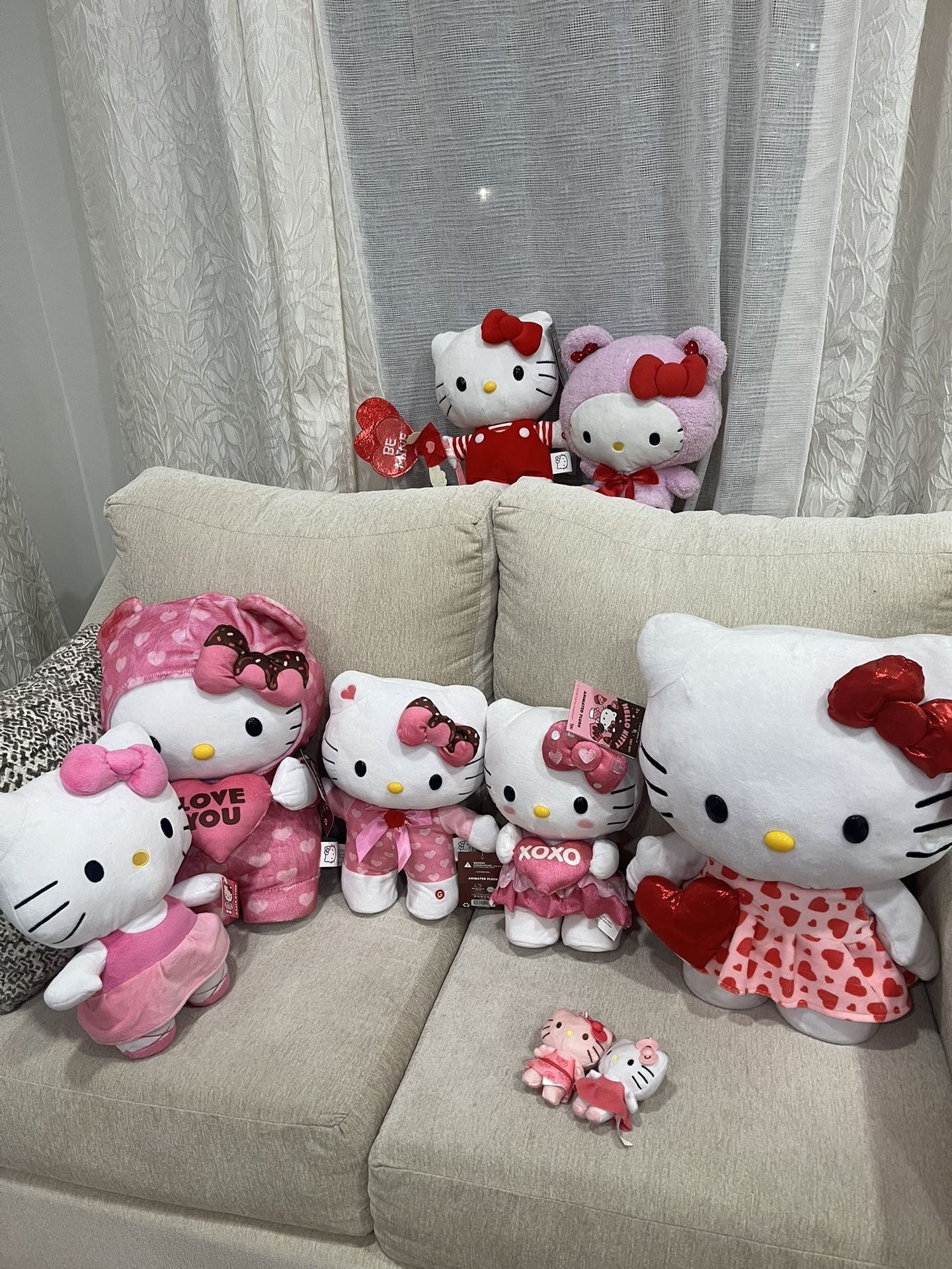 Hello Kitty Greeters/Steppers/Plushies for SALE!!!