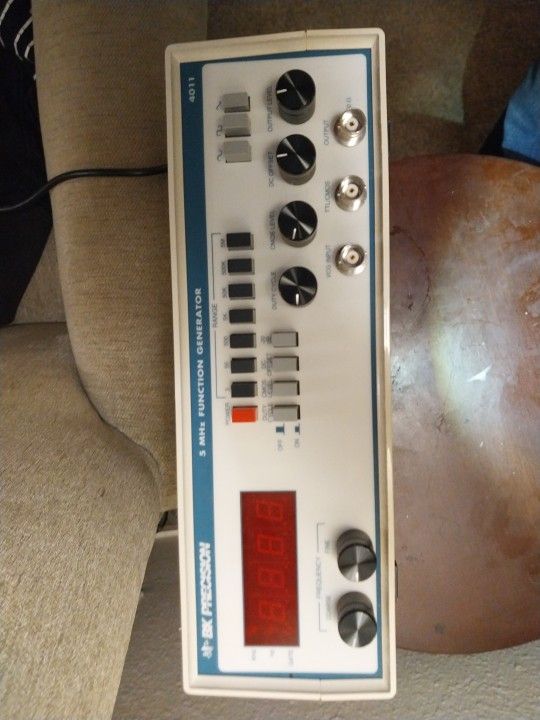 BK Precision 5 MHz Function Generator