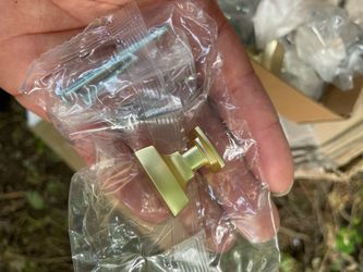 Cabinet nobs golden 100