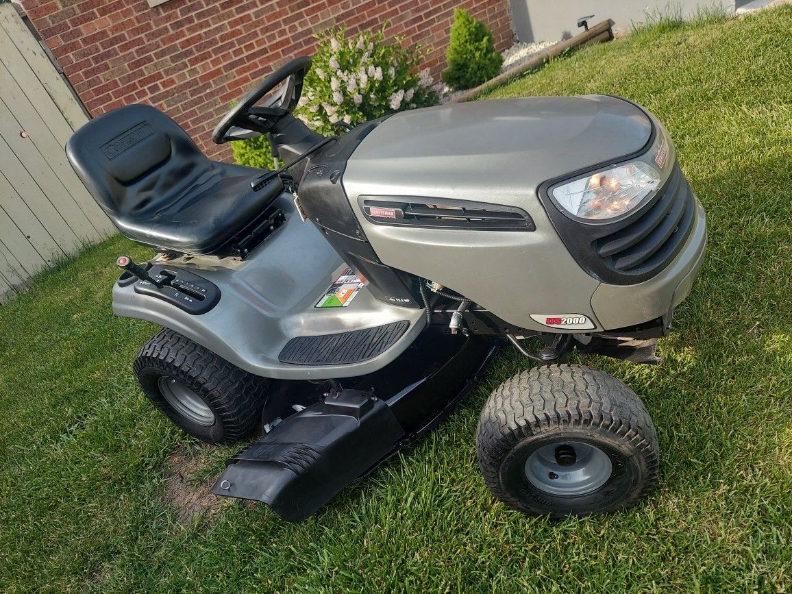 Craftsman Riding Lawnmower