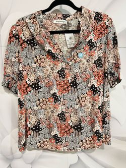Floral v-neck top MED