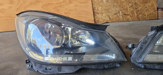OEM Mercedes W204 C250 C300 C350 Headlights Pair 2012-2014