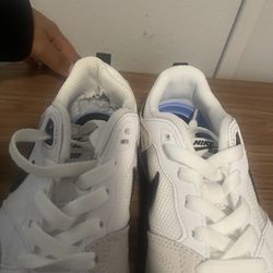 Nike SB Alleyoop black and white