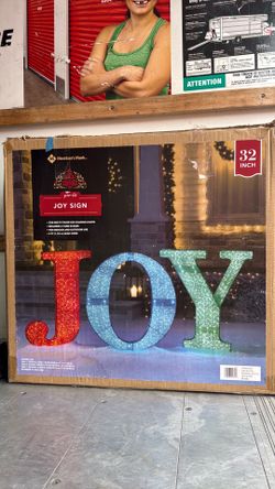 Christmas lawn JOY sign