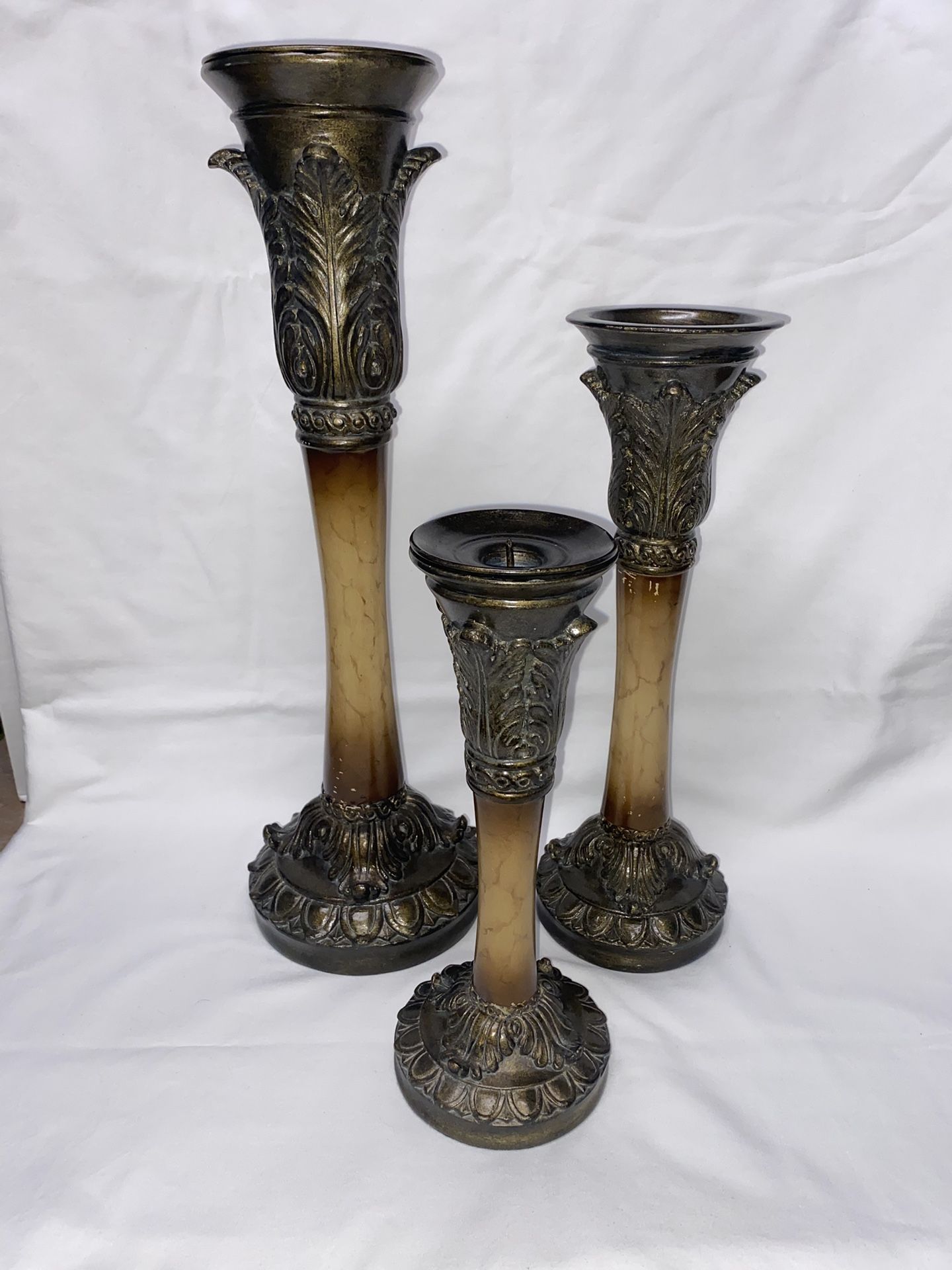 Set of 3 Antique Goldtone Metal & Marbleized Pillar Candlestick Candle Holders Acanthus Leaf Design