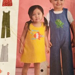 Simplicity S8943  Sizes 1/2-4 Pre Owned