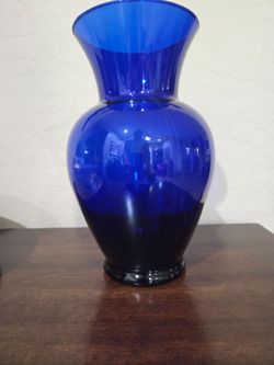 MULTI VASES. These only. $1.00 most clear glass like new $1.00 ea