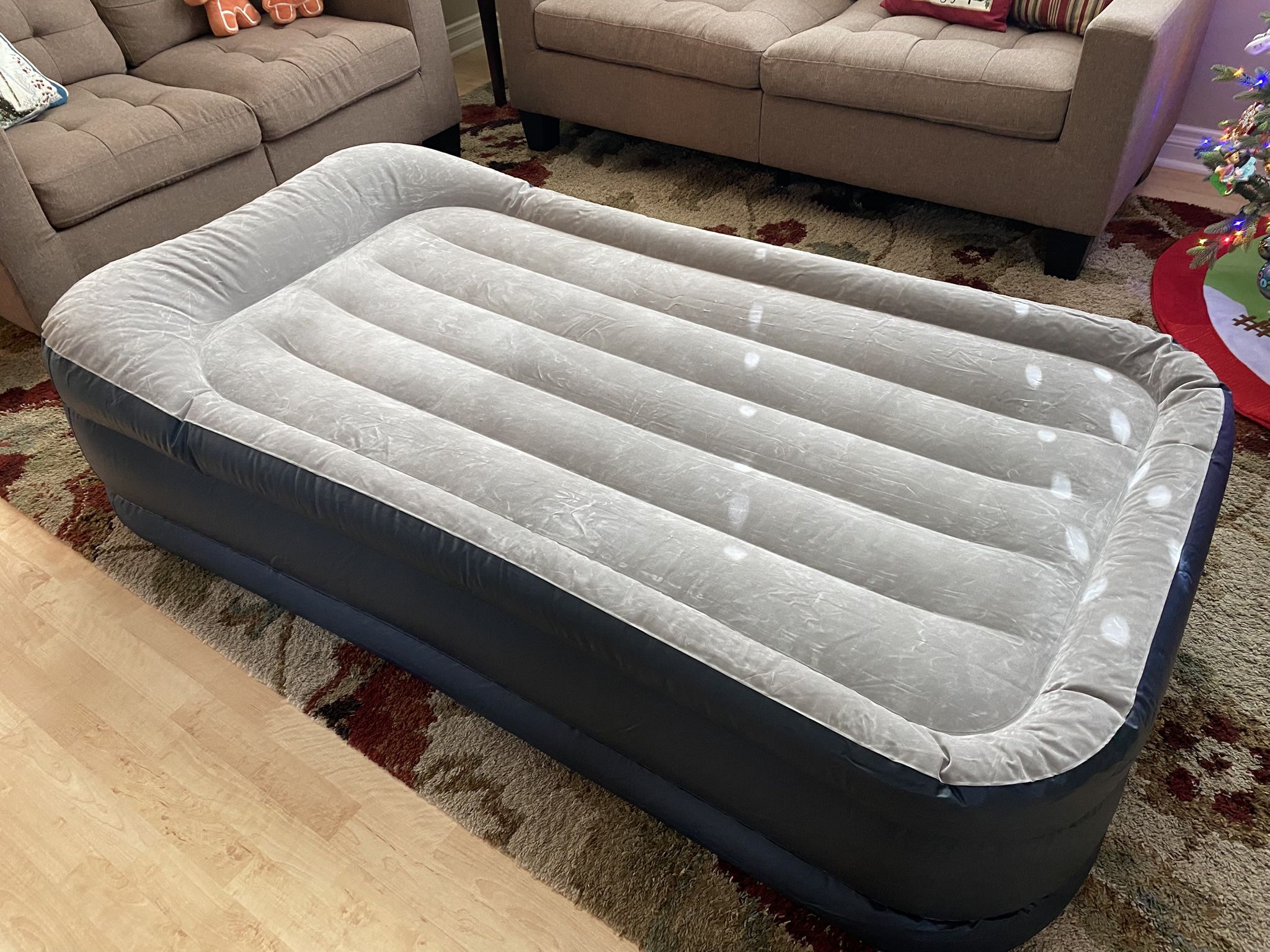 Inflatable Twin Airbed