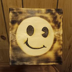  Smiley Face, Pyrography Decor
