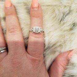 Vera Wang Diamond ring 