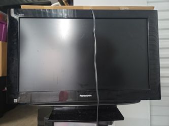 PANASONIC 32" LCD TV