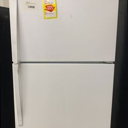 Whirlpool Refrigerator Comes with Warranty , top freezer