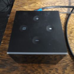 Amazon Fire TV Cude And Remote 