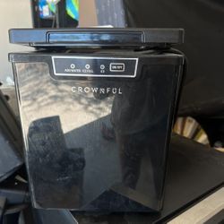 Crownful Bullet Ice Maker