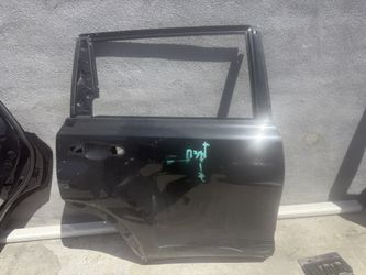 2018 Toyota 4Runner Right Rear Door