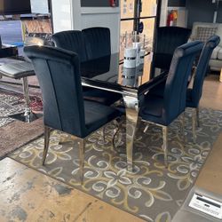 Dining Table And 6 Chairs FINAL PRICE!!