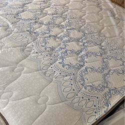 ⚜️NEW QUEEN SIZE EUROPEAN DELUXE MATTRESS W.BOXSPRING INCLUDED ⚜️