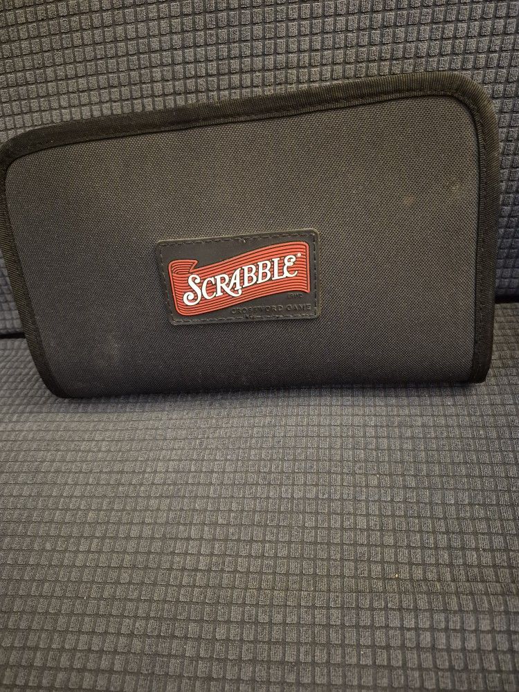 TRAVEL SCRABBLE GAME (COMPACT IN ZIPPER BAG)/ REASONABLE OFFERS WELCOME