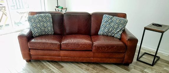 $ 295 O B O Leather Sofa Chair by LEATHER CREATIONS.