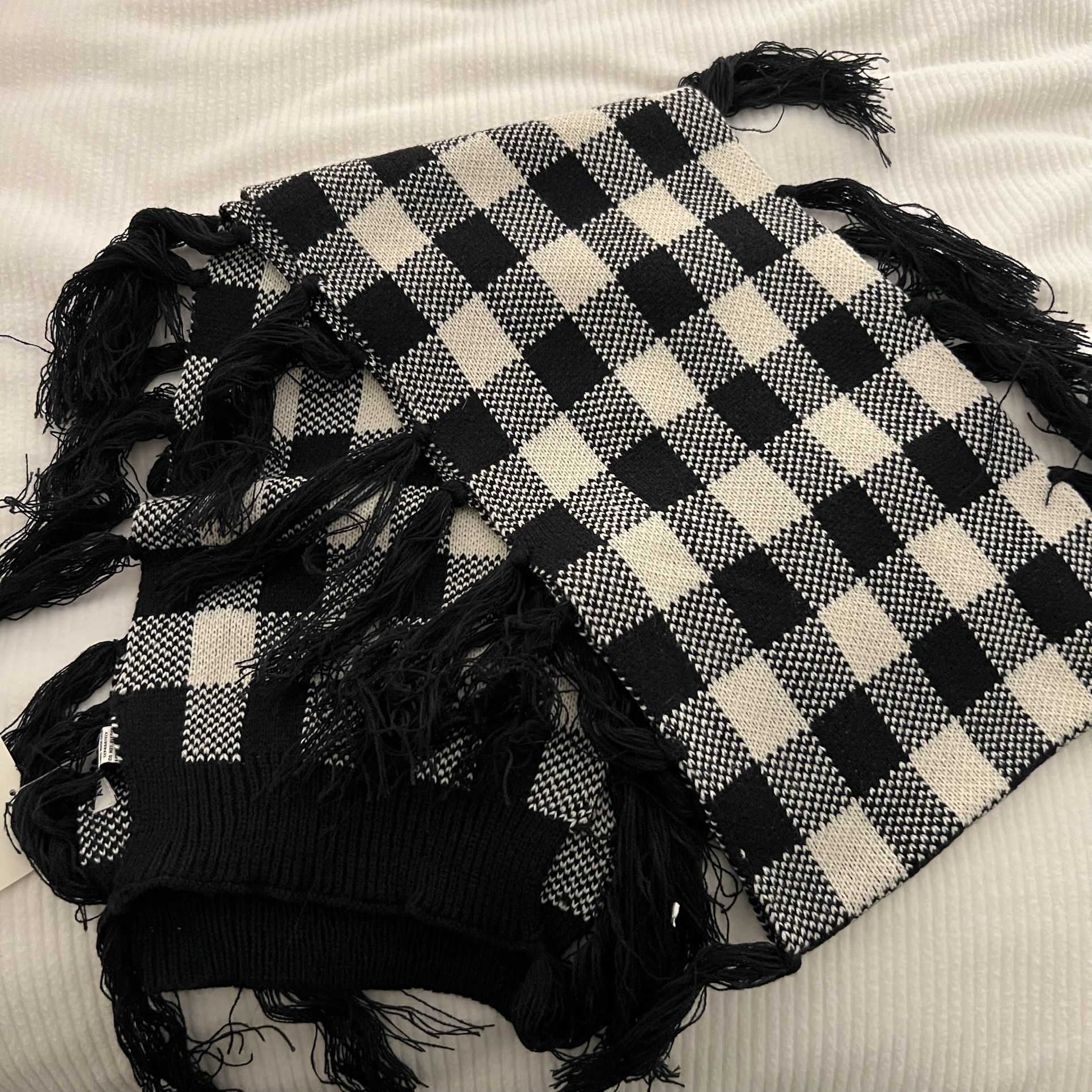 Anne Klein checkered, Fringe Scarf