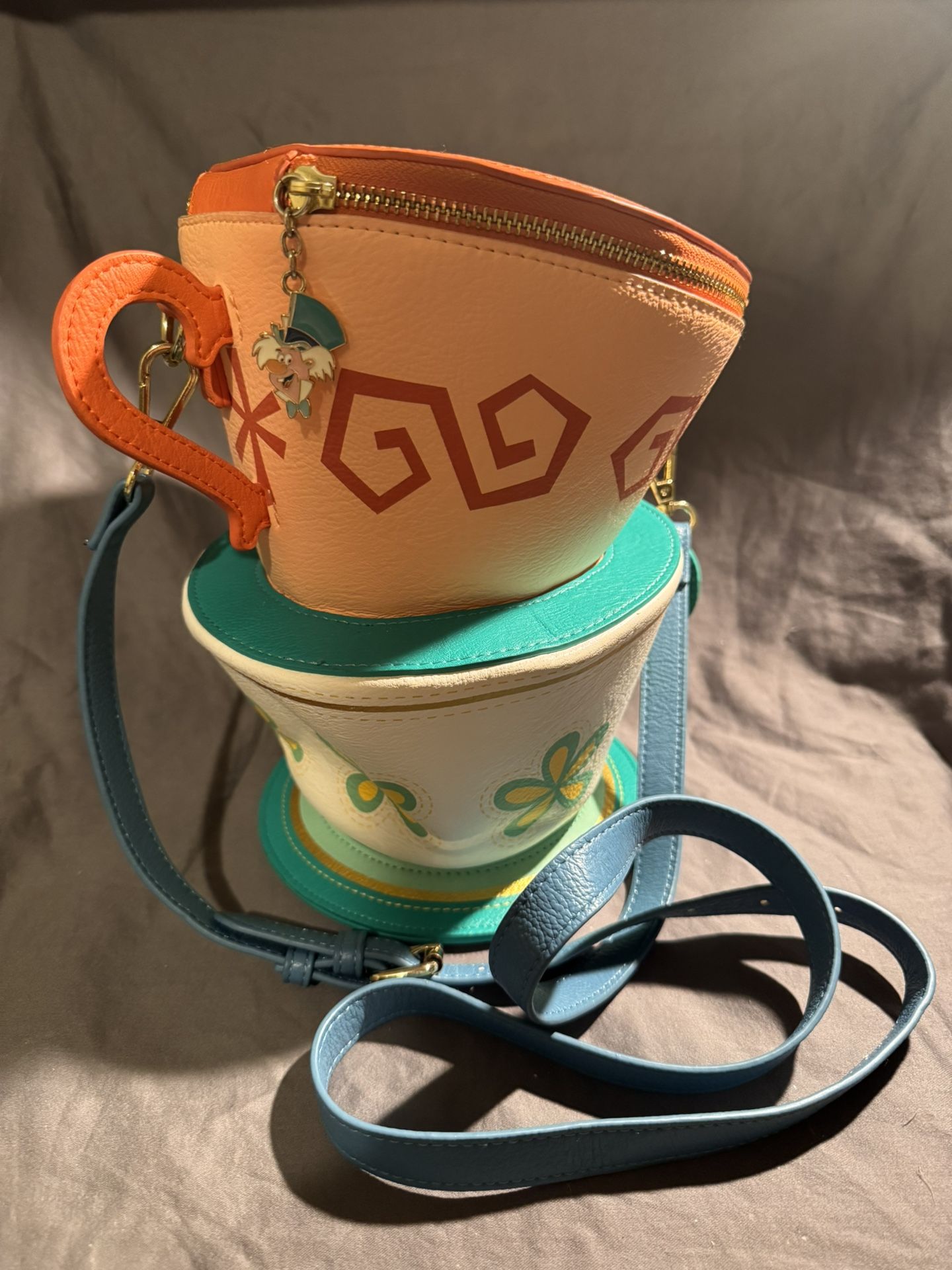 Disney Parks 2022 D23 Expo Alice in Wonderland Loungefly Teacup Crossbody Bag.