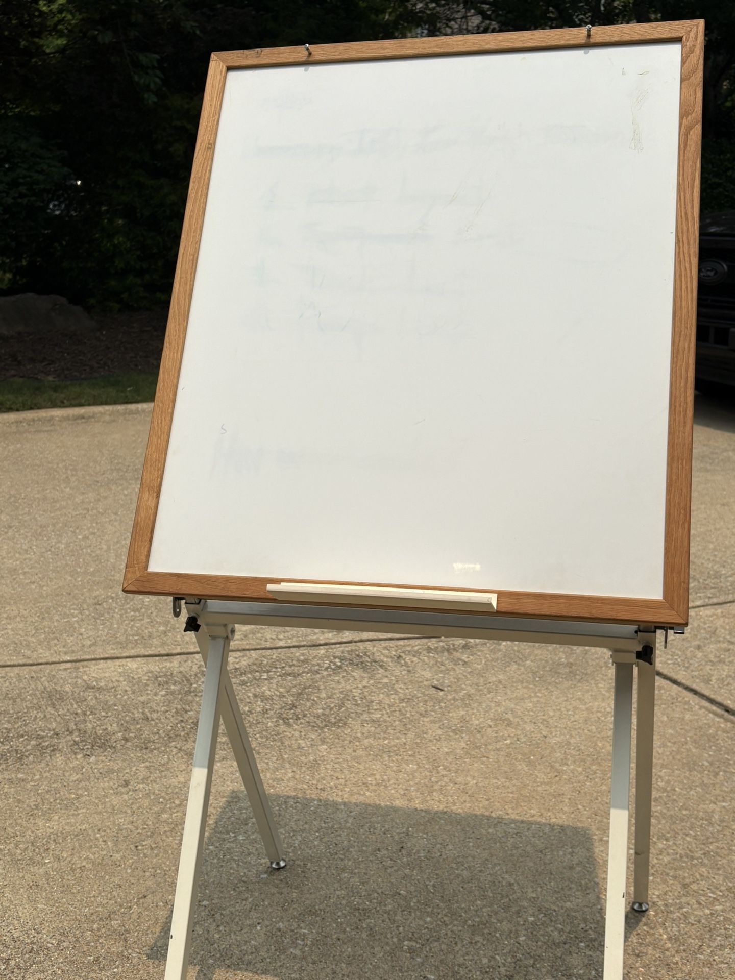 Adjustable Dry Erase Board Easel