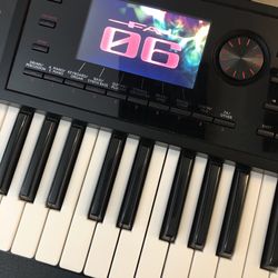 Roland FA 06 Keyboard Workstation In Very Good Condition