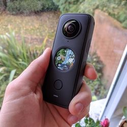 Insta 360 X2 