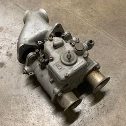 Weber 40 DCOE Carb with Velocity Stacks.