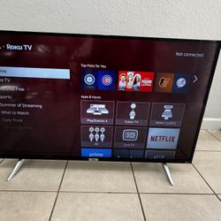 Smart Tv TCL 42” With Control . Good Condition. 