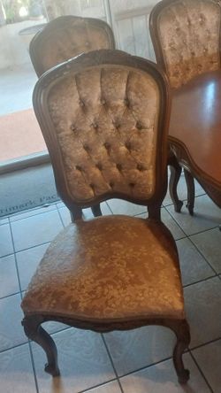 Dining room table  make offer