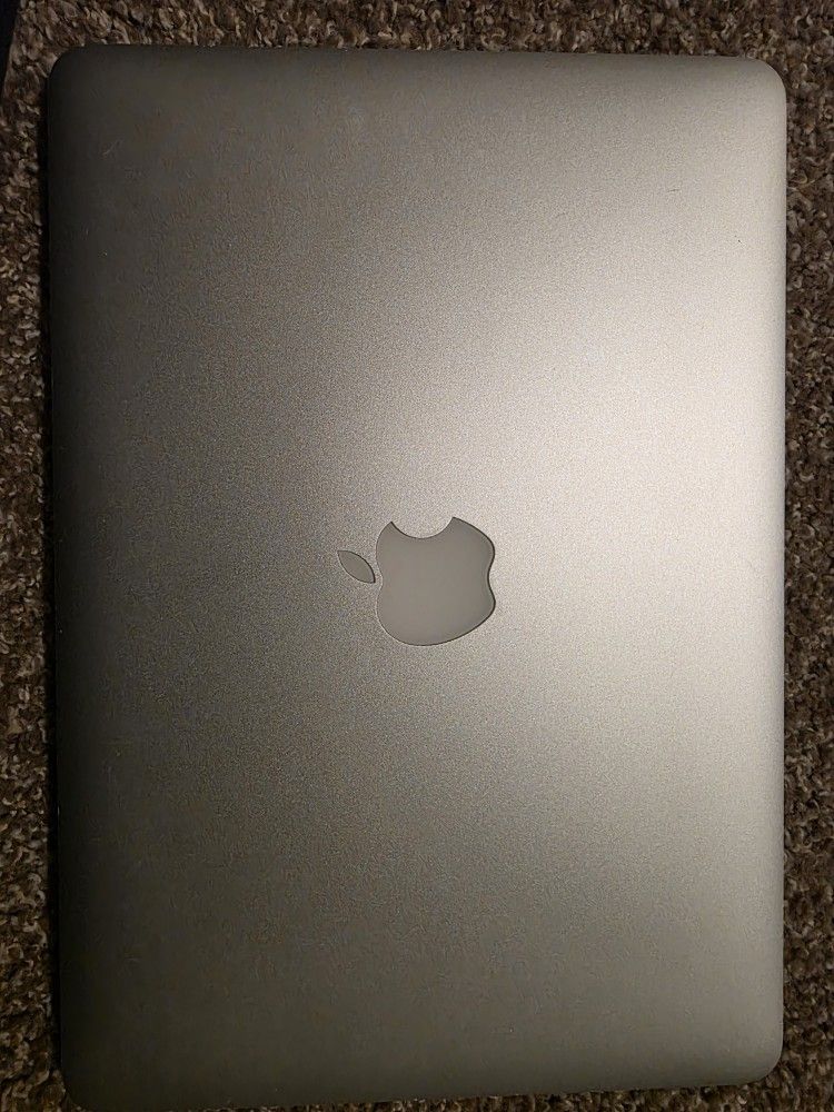 MacBook Pro 13" Retina (Mid 2015) – 8GB RAM, i5 2.7GHz