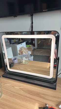 Vanity mirror w/ light