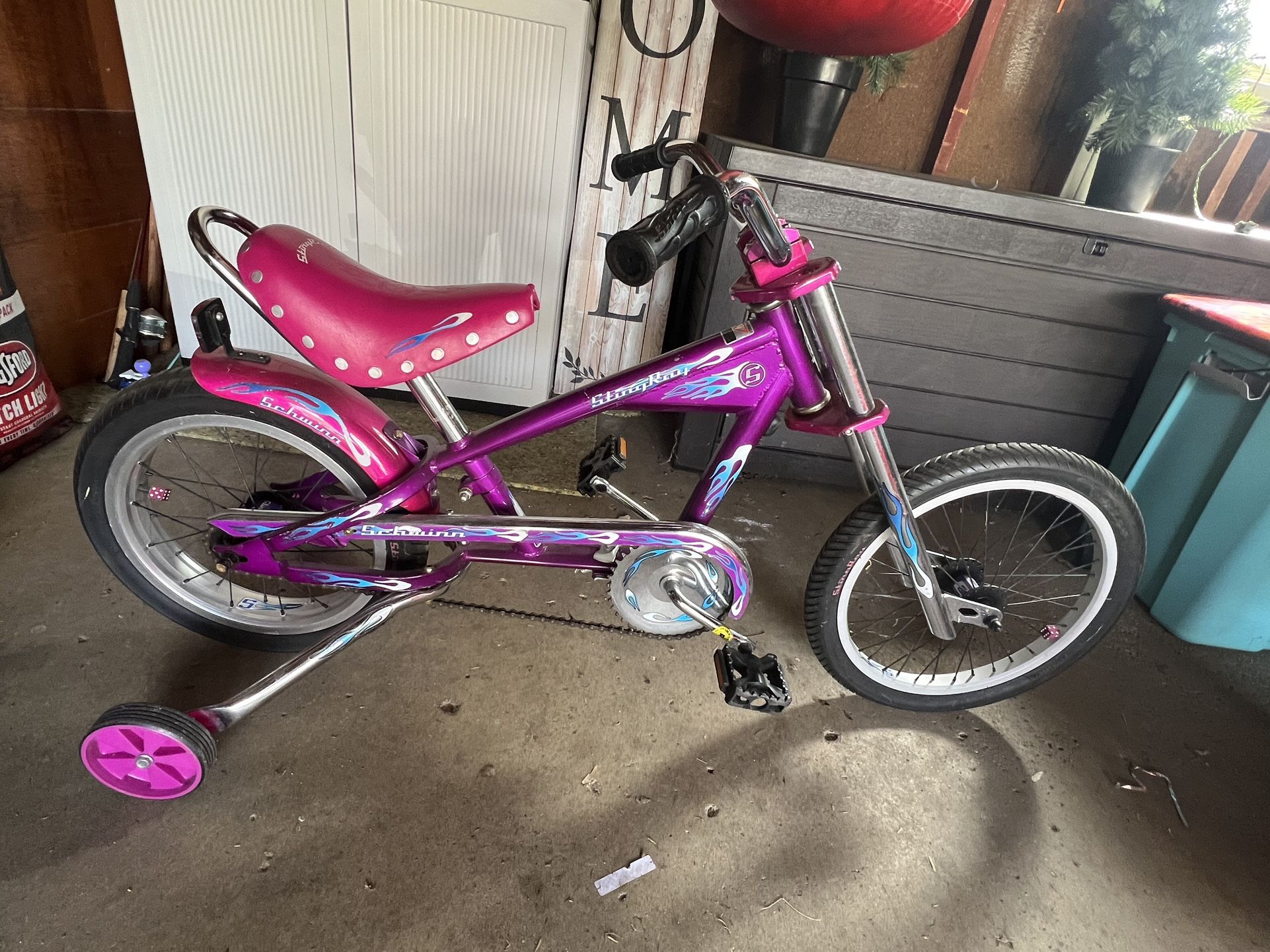*Rare* Schwinn. STING RAY child’s CHOOPER 16”