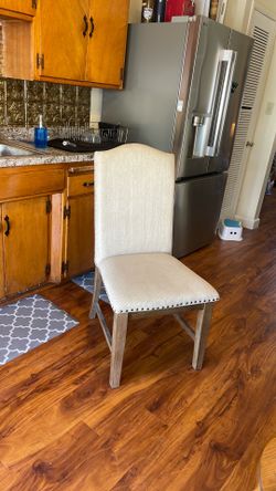 Accent chair