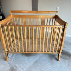 Stork Craft Convertible Crib And Twin Bed