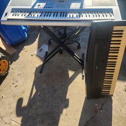 Yamaha Keyboard And Stand