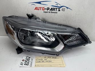 1brokentab 2015 - 2016 - 2017 HONDA FIT RIGHT HALOGEN HEADLIGHT AY82562