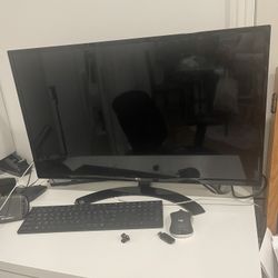 LG 32” Computer Monitor 