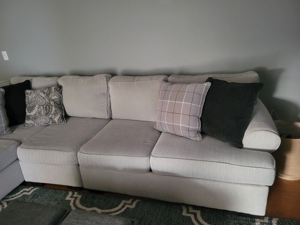 Like NEW Furniture Set