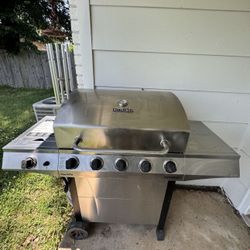 Charbroil Gas Grill