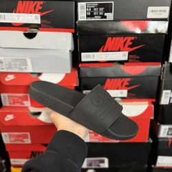 Gucci Logo Rubber Slide Black size 9 VNDS 
