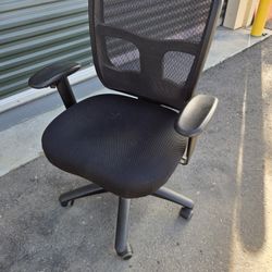 Fully Adjustable Ergonomic Office Chair – Seat Depth, Tilt, Arms – Mesh Back