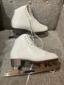 Riedell Figure Ice Skates Women’s size 8