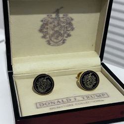  Cufflinks “Donald J. Trump Signature Collection”