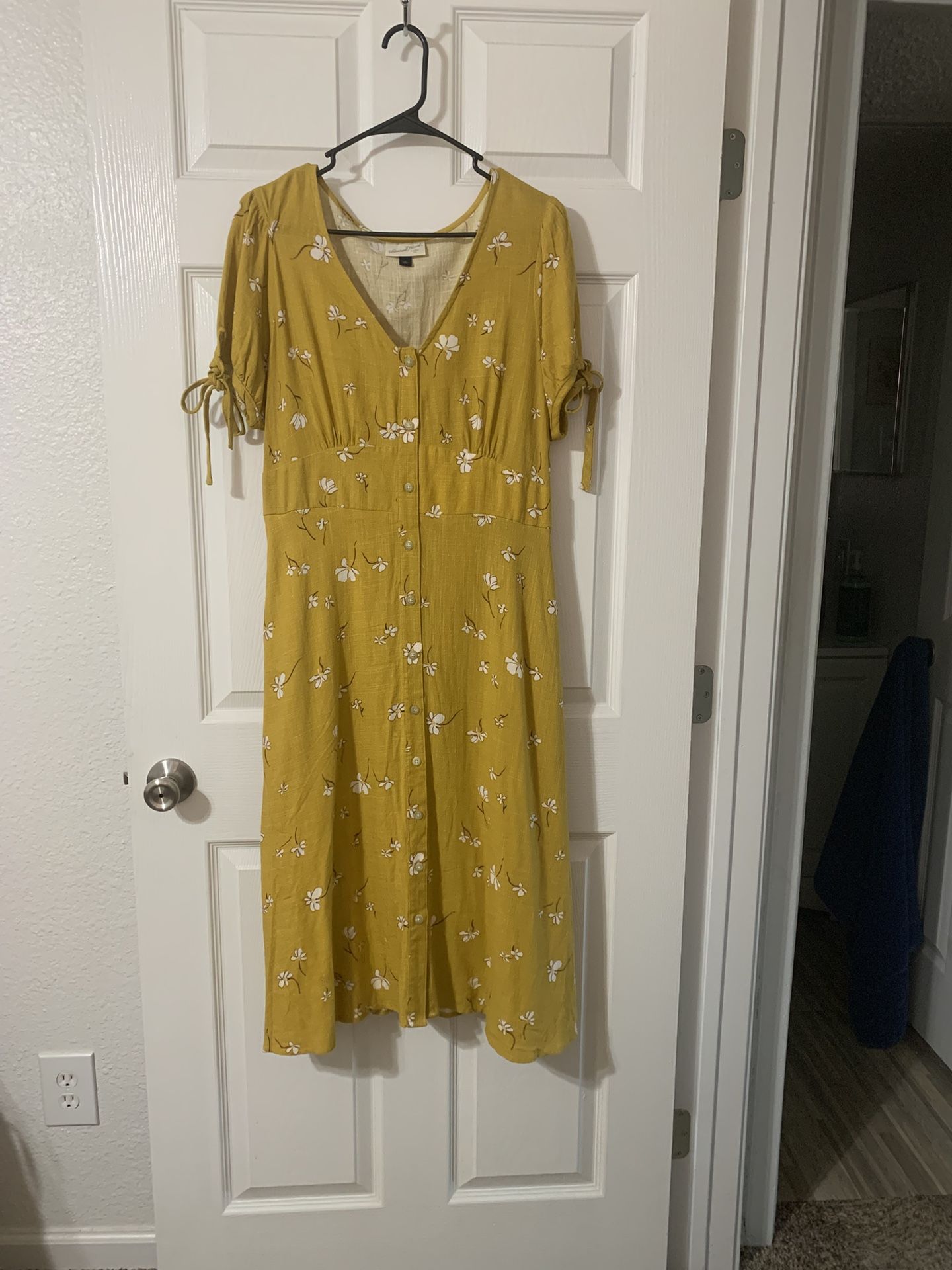Universal Thread dress