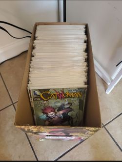 DC Comics Harley Quinn  / Catwoman / Batwoman / Supergirl Lot