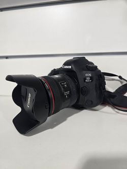 Canon EOS 5D Mark IV