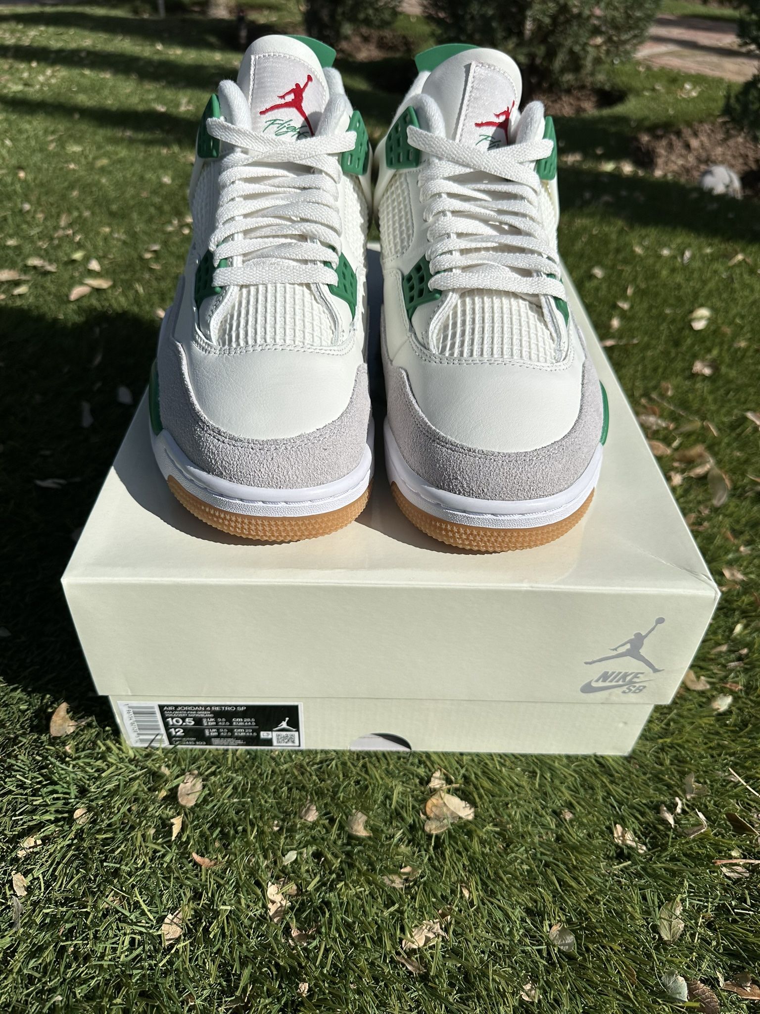 Air Jordan 4 Nike SB Pine Green