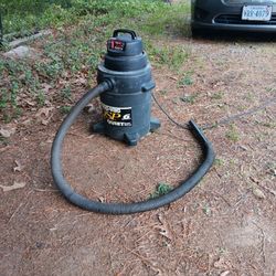 Shop WET DRY VAC VACUUM 6 GAL.